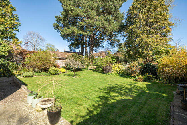 1441299-7-69d521f...