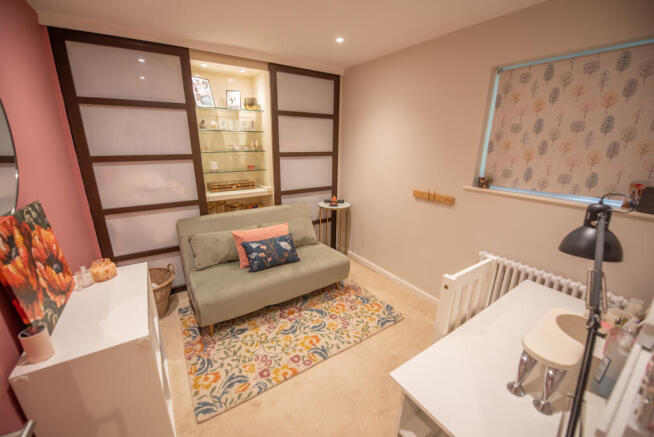 4 bed Town House for sale Image 7