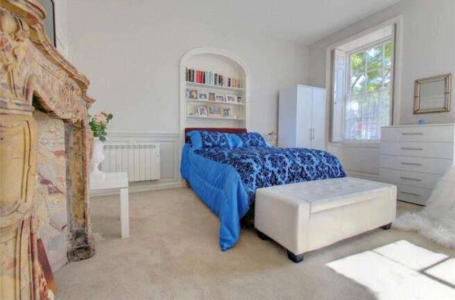 Living Area/ Bedroom