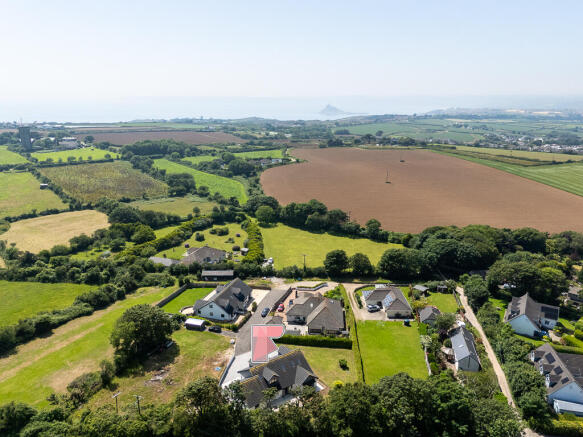 Carne Meadow - Perran Downs - Stunning 5 Bed New Build  photo 4