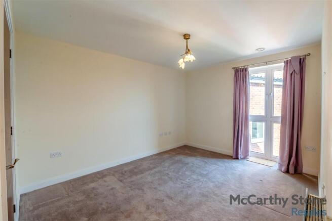 2 bed Apartment for sale Image 5