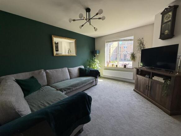 3 bed Detached for sale Image 8
