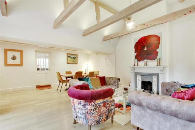Sitting/Dining Room