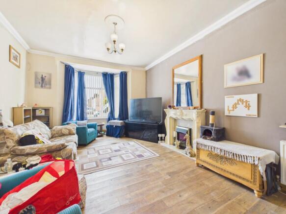 5 bed Terraced for sale Image 4