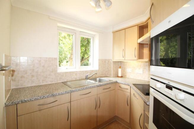 kitchen e.jpg
