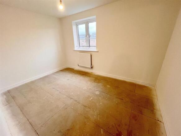 3 bed Detached to rent Image 8
