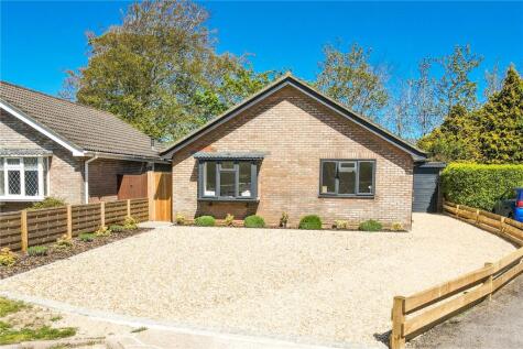 Oak Gardens, Everton, Lymington, Hampshire, SO41