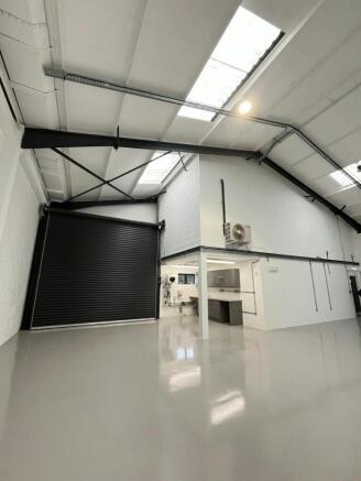 Units 17 & 21 Ashford Industrial Estate - wareho