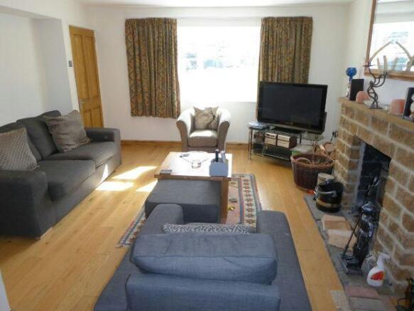 Living room 2