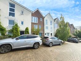 8, Risinghurst Mews, Basingstoke RG24 9FZ