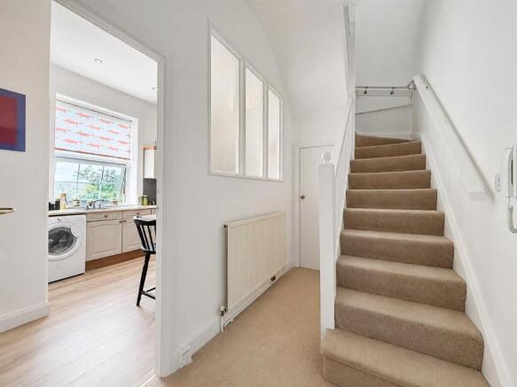 2 bed Flat for sale Image 3