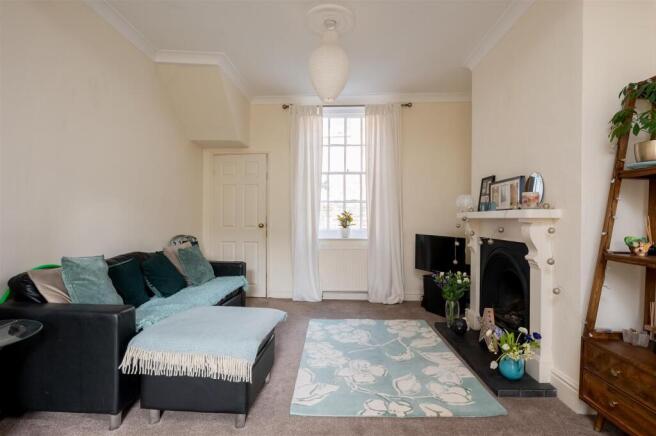 2 bed Terraced for sale Image 4