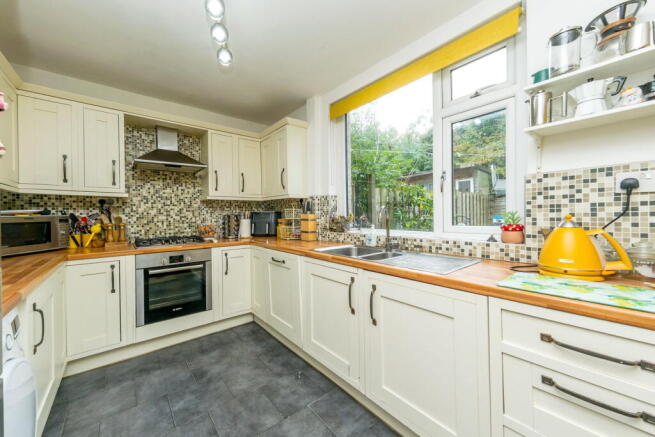 Moorcroft Avenue, Golcar, Huddersfield, HD7 photo 2