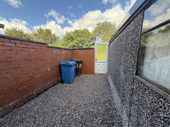 3 bed Terraced for sale Image 12