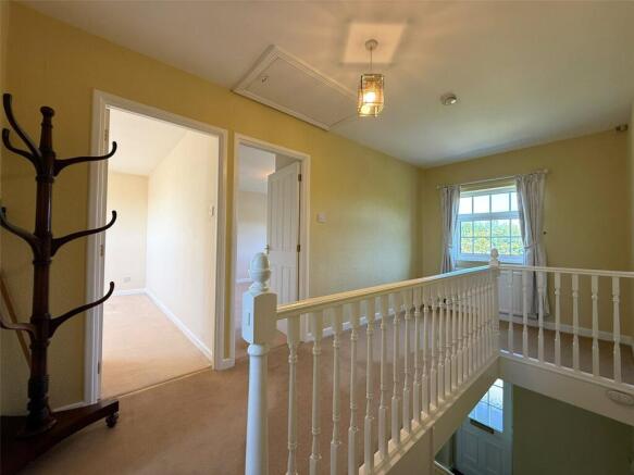 4 bed Detached for sale Image 12