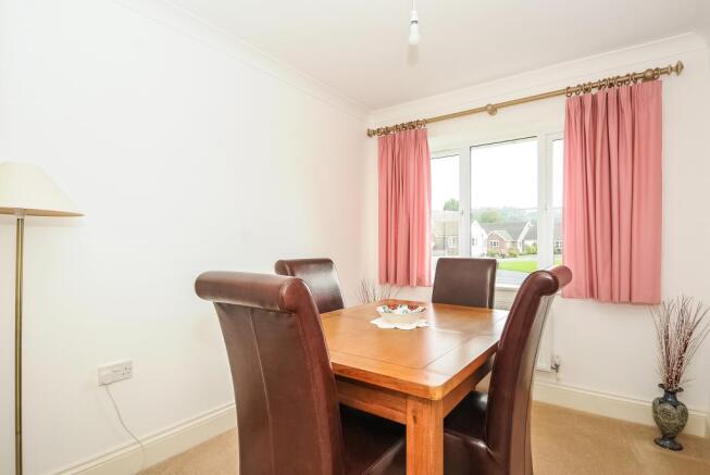 Separate dining room/bedroom 5