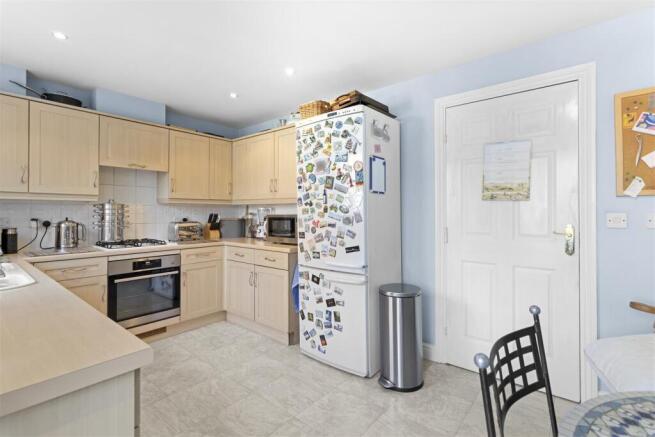 Kitchen/Dining Area