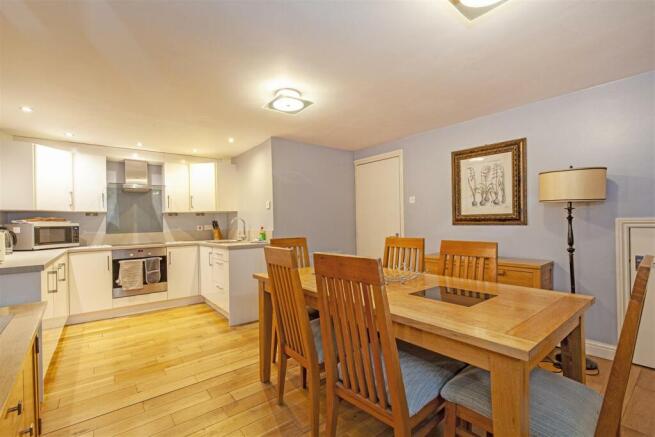 Kitchen-4.jpg