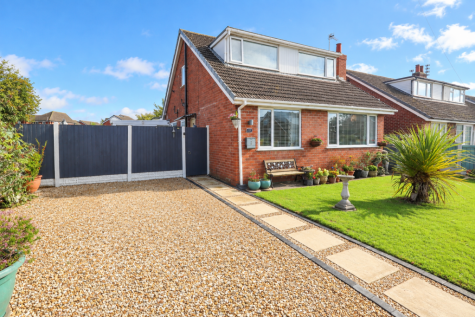 Tennyson Avenue, Warton, Preston, PR4