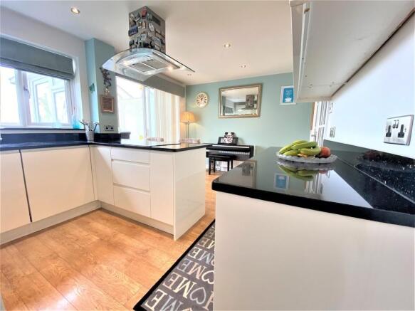 Kitchen dining ro...