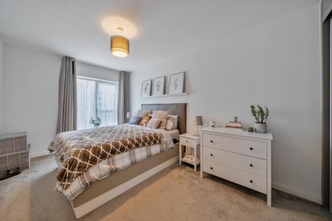 2 bed Flat for sale Image 4