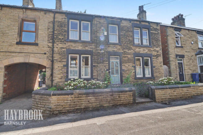4 bed Semi-Detached for sale in barnsley