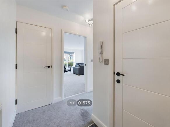 2 bed Apartment to rent Image 6