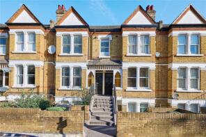 Flat B, 161, Knollys Road, London SW16 2JP