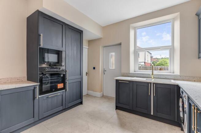 3 bed Terraced for sale Image 5