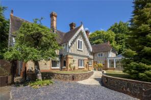Littlegarth, Charterhouse Drive, Sevenoaks TN13 3YE