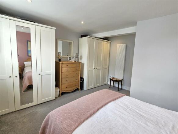 2nd Bedroom (3).jpg