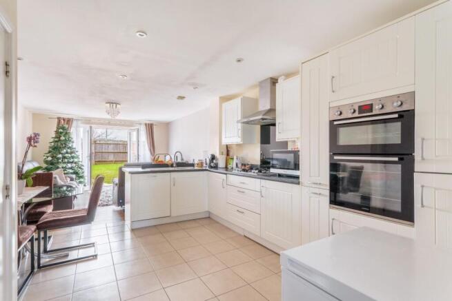 Westview Close-8.jpg