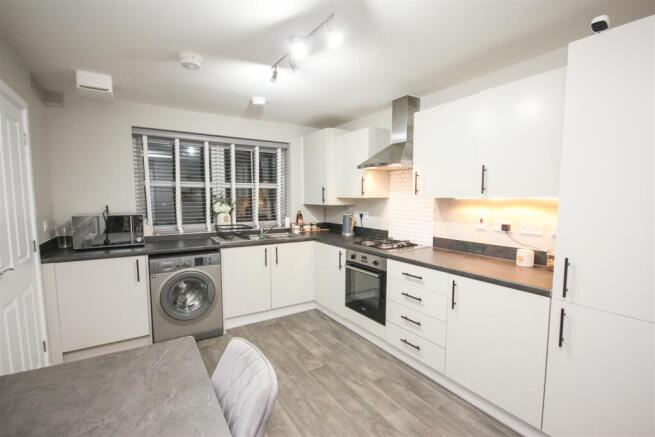 kitchen 1.JPG