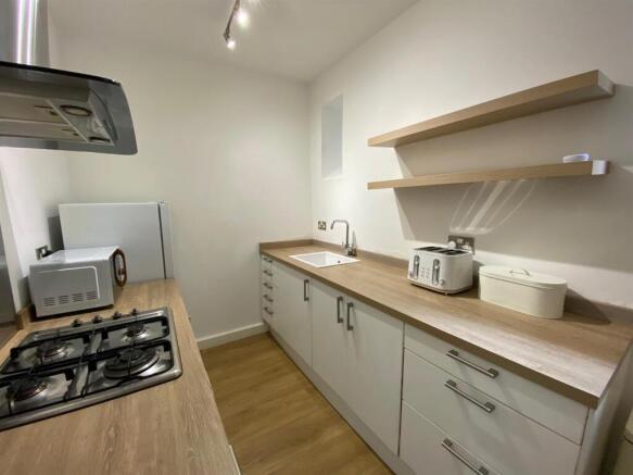 KITCHEN 2.jpg