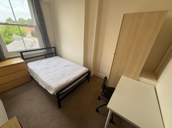 1 bed House Share to rent Image 11
