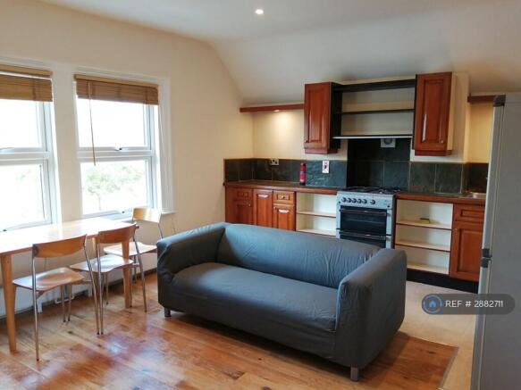 Kitchen/ Living Room