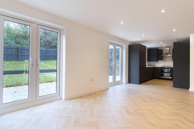 Open plan kitchen/dining room