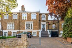 27b, Lancaster Avenue, London SE27 9EL