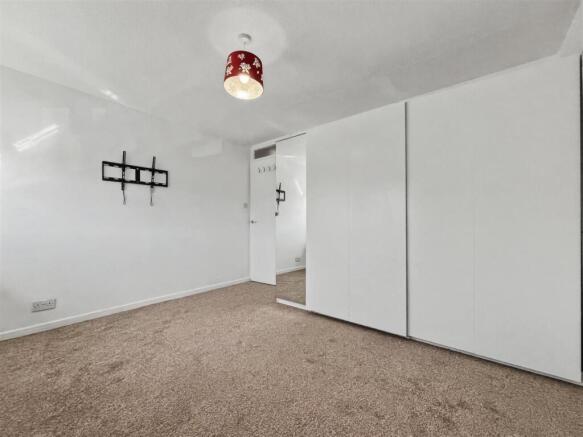 1_Bedroom 001.jpeg