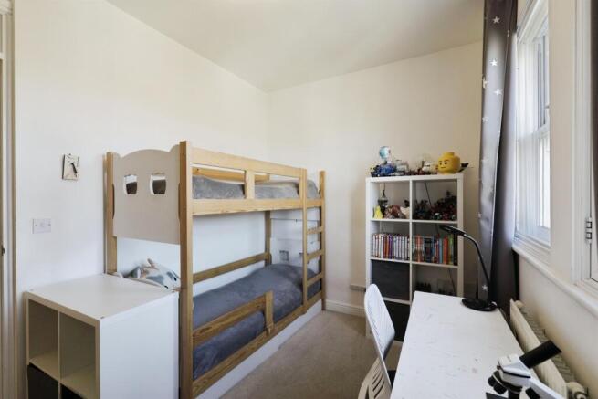 2 bed Apartment for sale Image 9