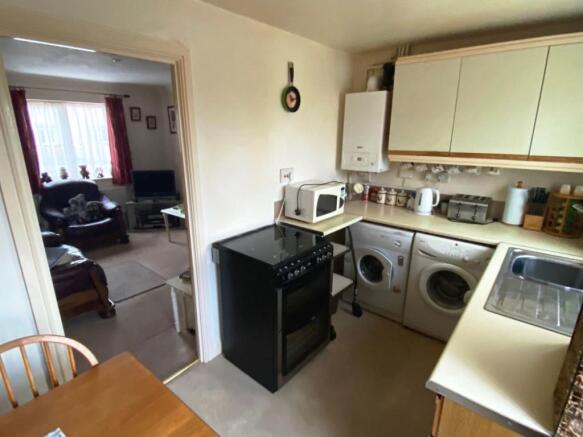 KITCHEN/BREAKFAST ROOM