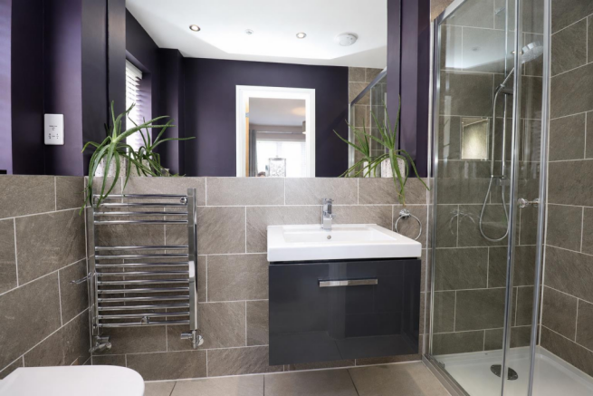 5 bed Detached for sale Image 11