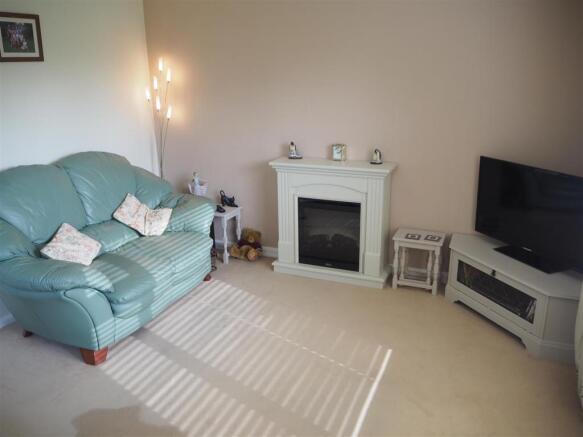Lounge Two 070