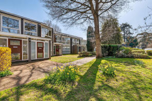 30, Templemere, Weybridge KT13 9PB