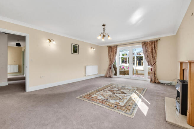 Living Room (2)