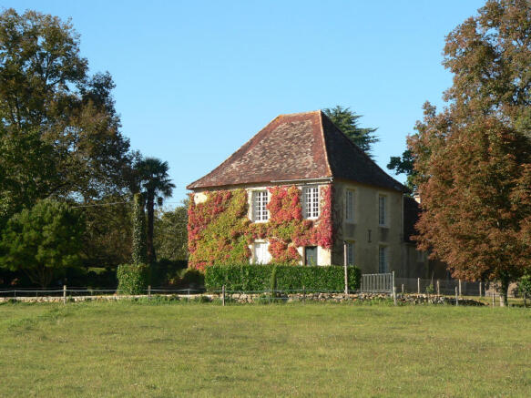Photo 3