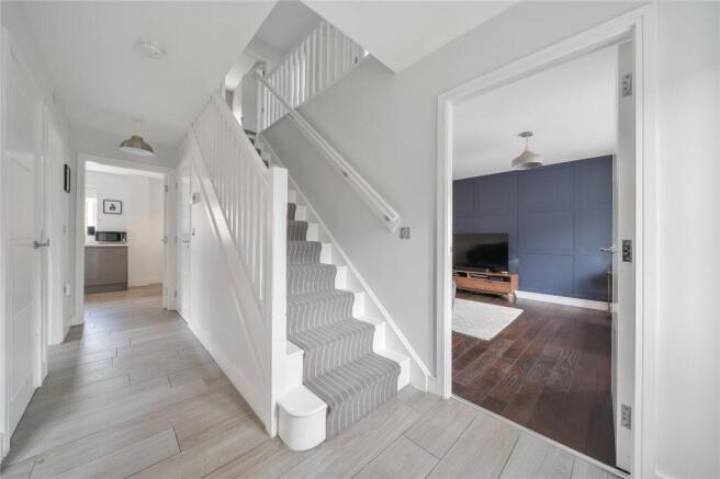 5 bed Detached for sale Image 9