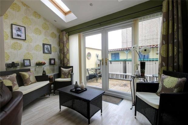 GARDEN ROOM