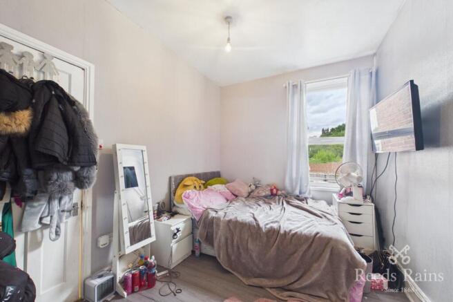 3 bed Terraced for sale Image 12