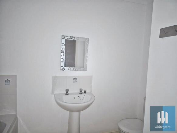 2 bed Apartment for sale Image 10